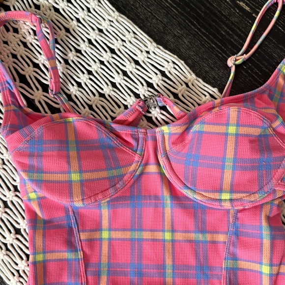 👙 SWIM 👙 - Picture 2 of 5